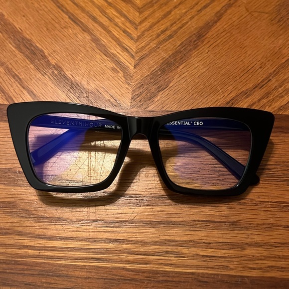 Eleventh Hour Essential Blue Light Glasses - Picture 6 of 8
